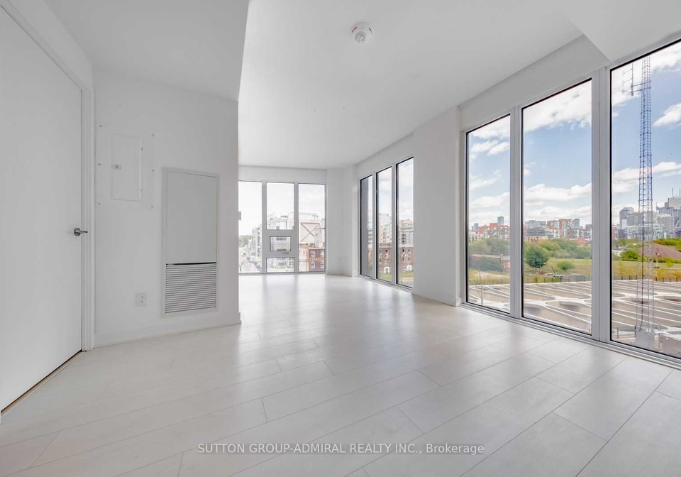 19-western-battery-road-toronto-ontario-c13445798