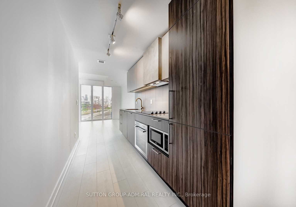 19-western-battery-road-toronto-ontario-c13445798