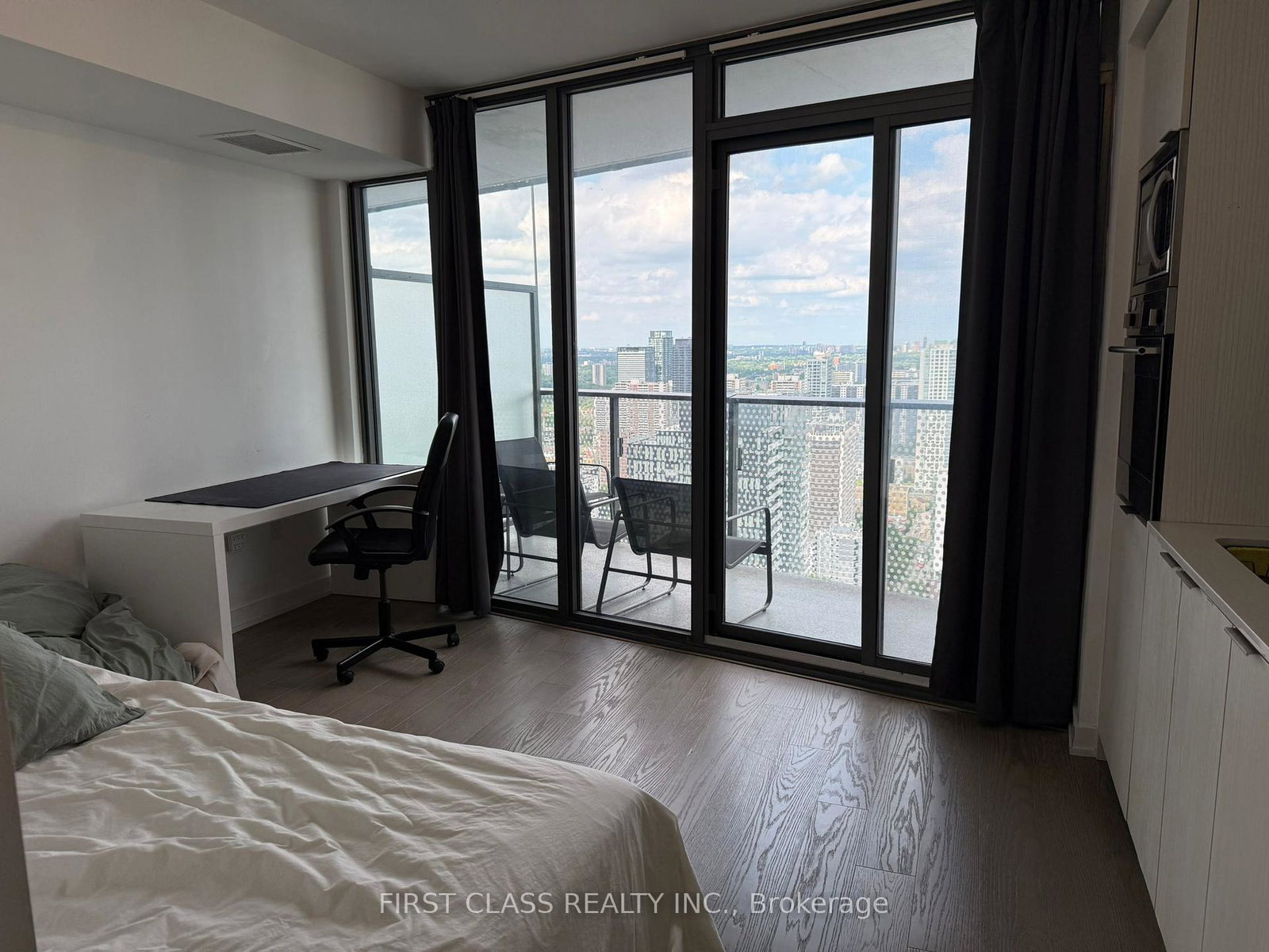 11-wellesley-street-w-toronto-ontario-c13445992