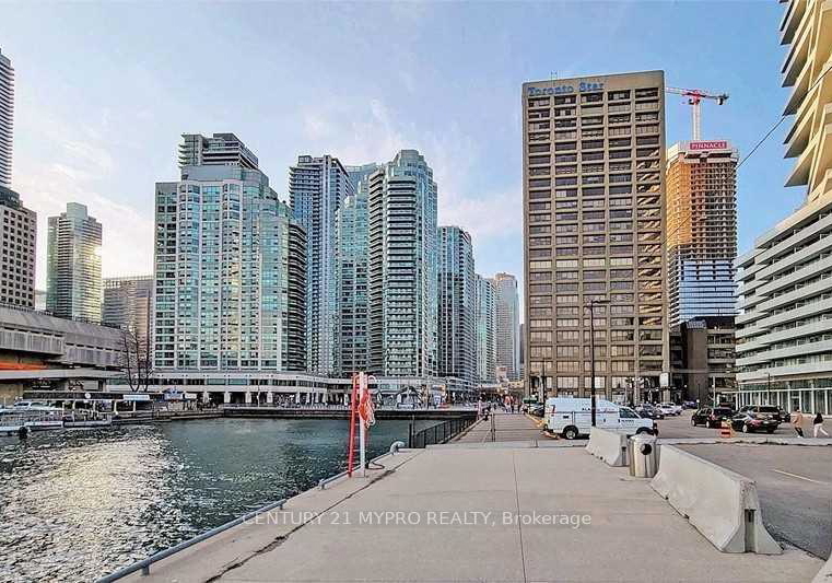 10-yonge-street-toronto-ontario-c13446238