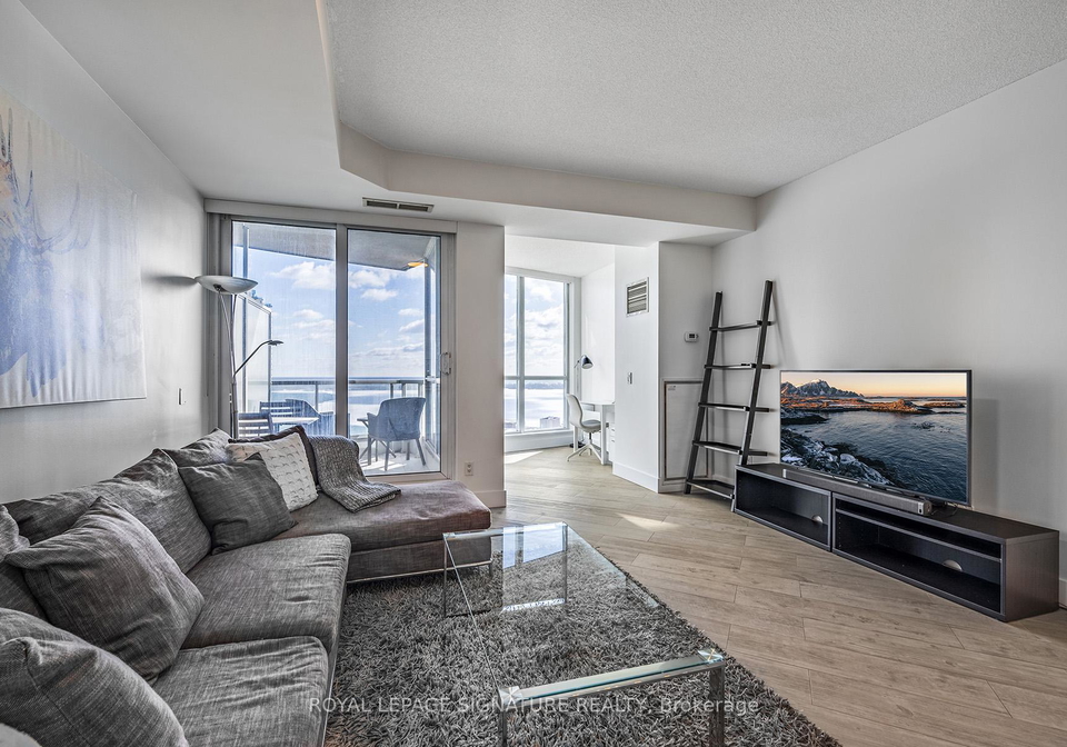 218-queens-quay-toronto-ontario-c13446320