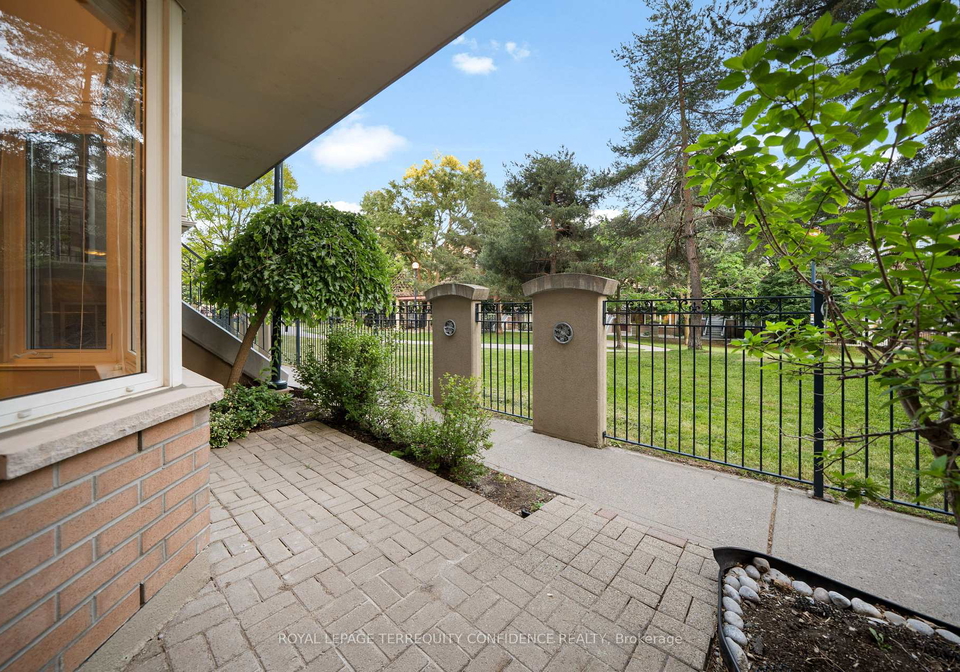 28-sommerset-way-north-york-ontario-c13446352