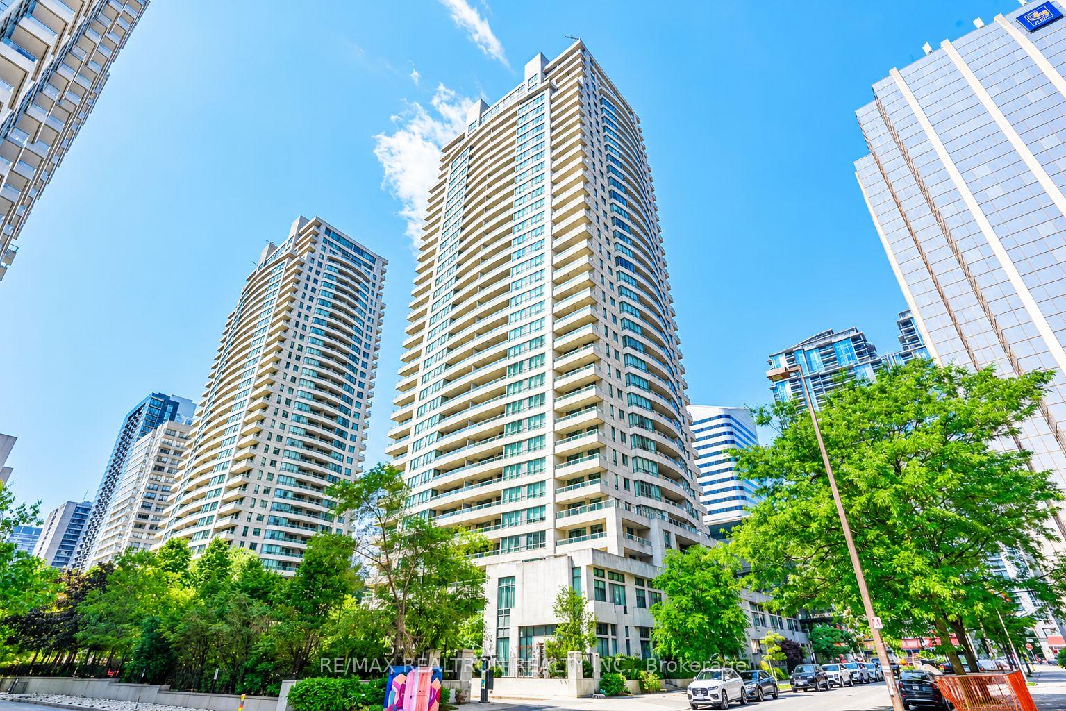 23-hollywood-avenue-north-york-ontario-c13446540