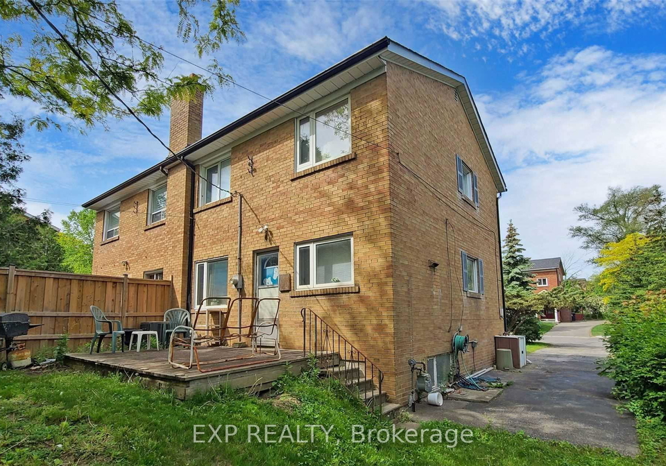1-guytoi-court-north-york-ontario-c13446720