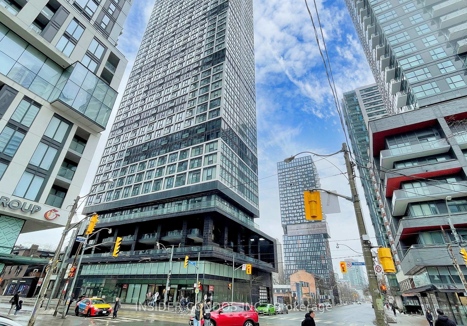181-dundas-street-e-toronto-ontario-c13446746