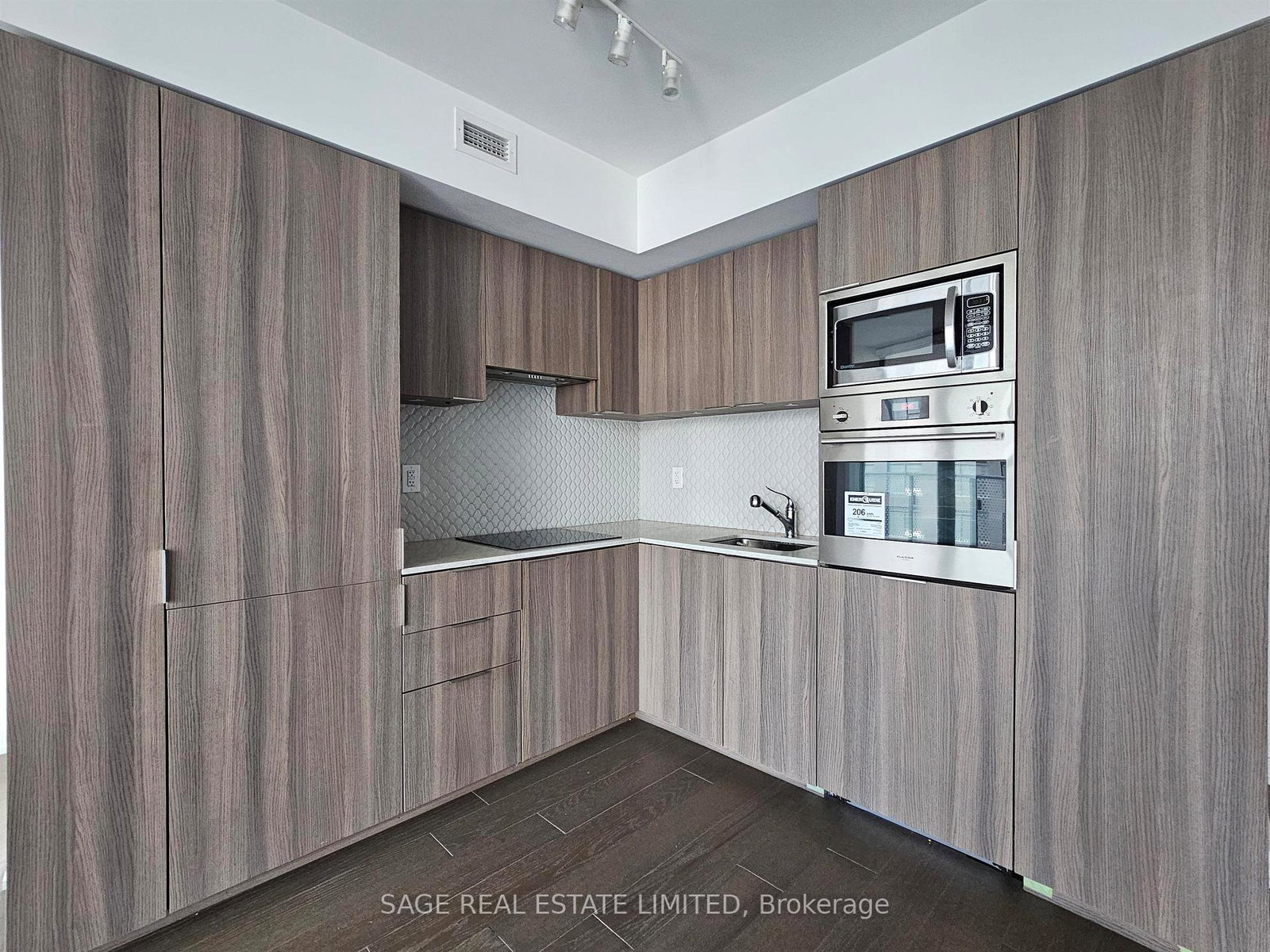 11-wellesley-street-w-toronto-ontario-c13447318