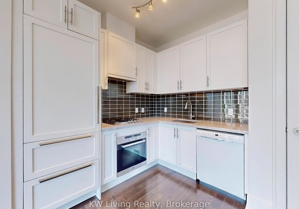39-queens-quay-e-toronto-ontario-c13447742