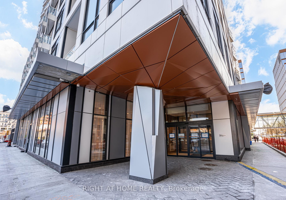 15-richardson-street-toronto-ontario-c13447892