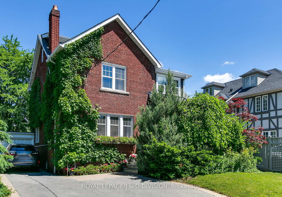 30-chaplin-crescent-toronto-ontario-c13447938