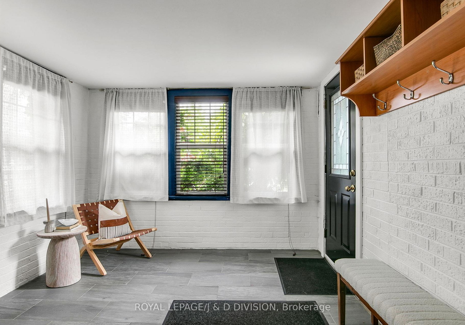 30-chaplin-crescent-toronto-ontario-c13447938