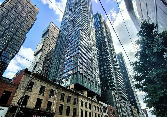 327-king-street-w-toronto-ontario-c13448046