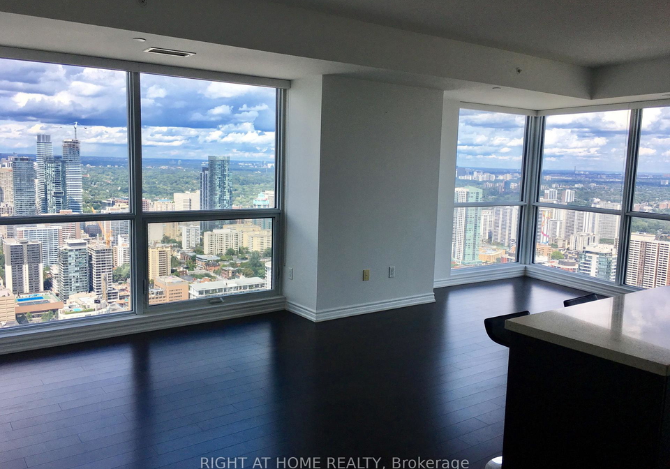 386-yonge-street-toronto-ontario-c13448094