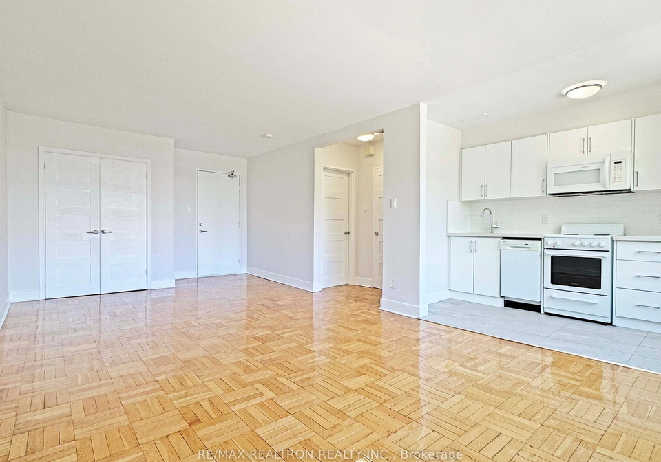 1545-bathurst-street-toronto-ontario-c13448112