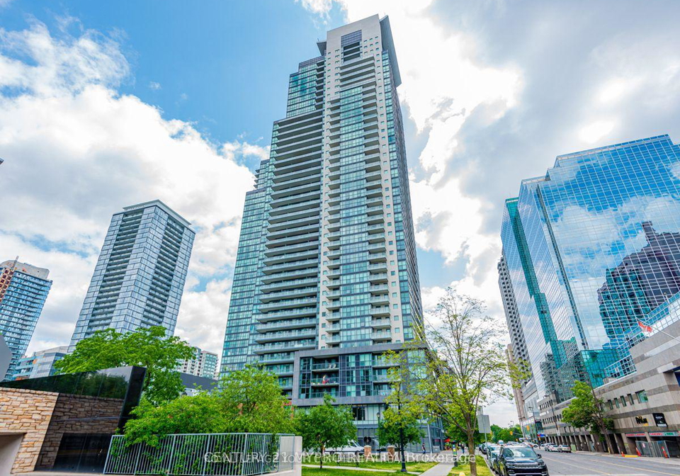 5162-yonge-street-toronto-ontario-c13448278