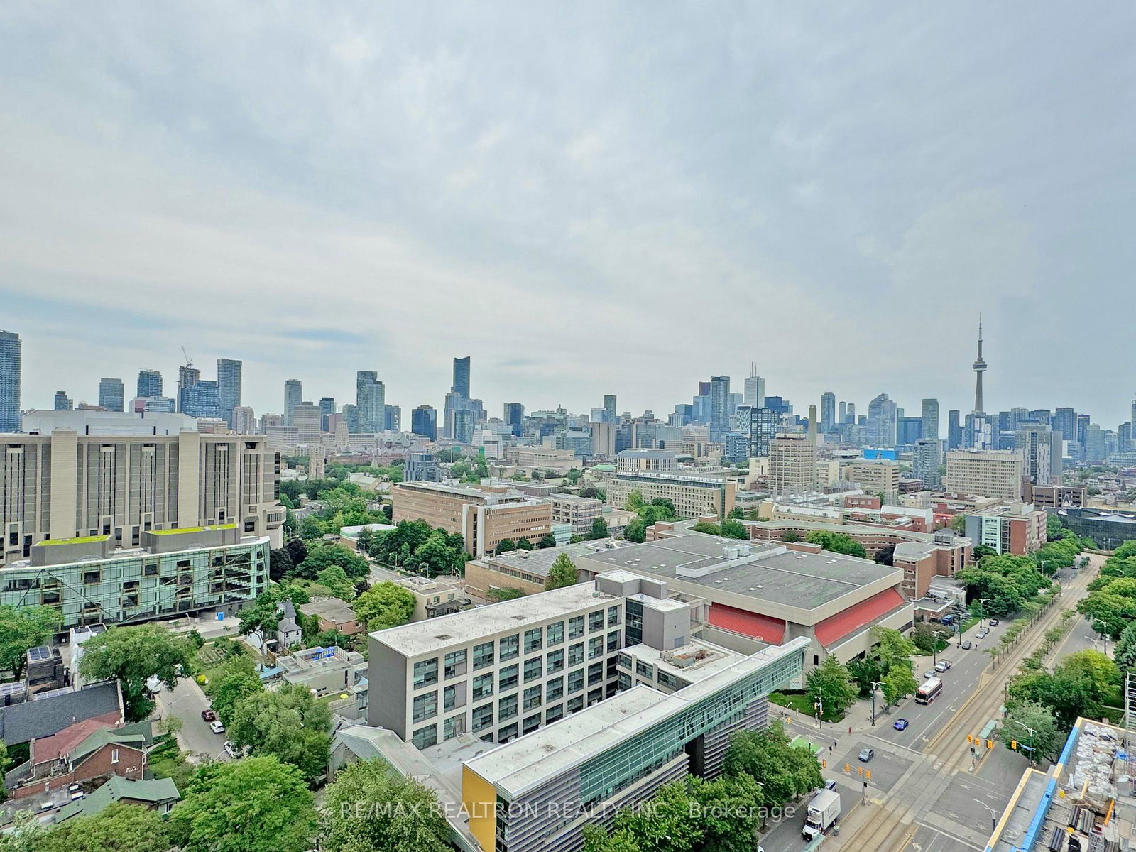 666-spadina-avenue-toronto-ontario-c13448306