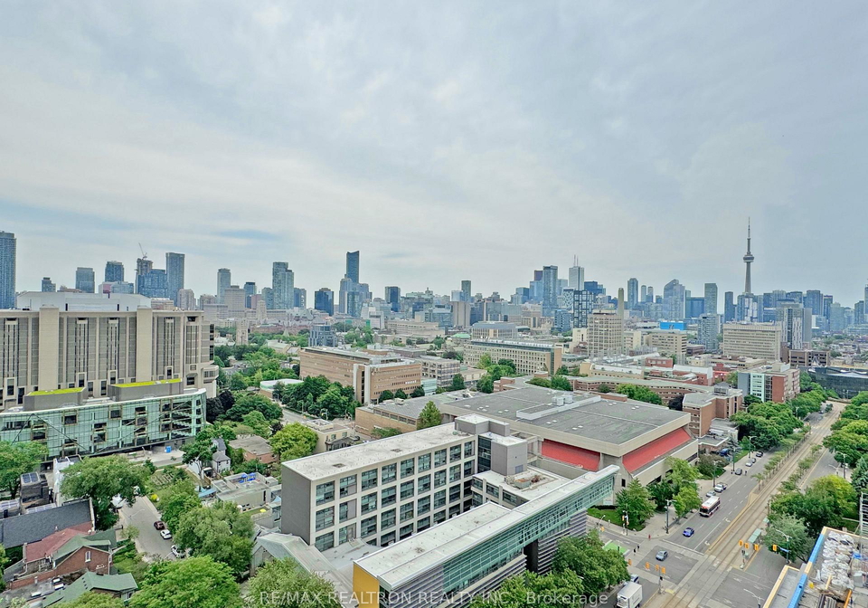 666-spadina-avenue-toronto-ontario-c13448306