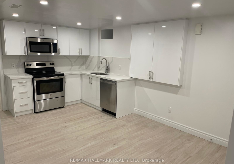 61-cecil-street-toronto-ontario-c13448500