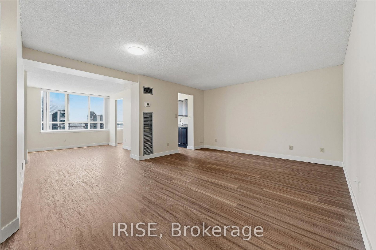 633-bay-street-toronto-ontario-c13448502