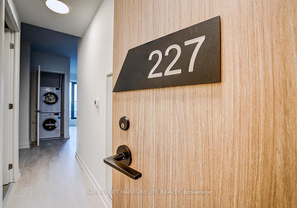35-parliament-street-toronto-ontario-c13448652