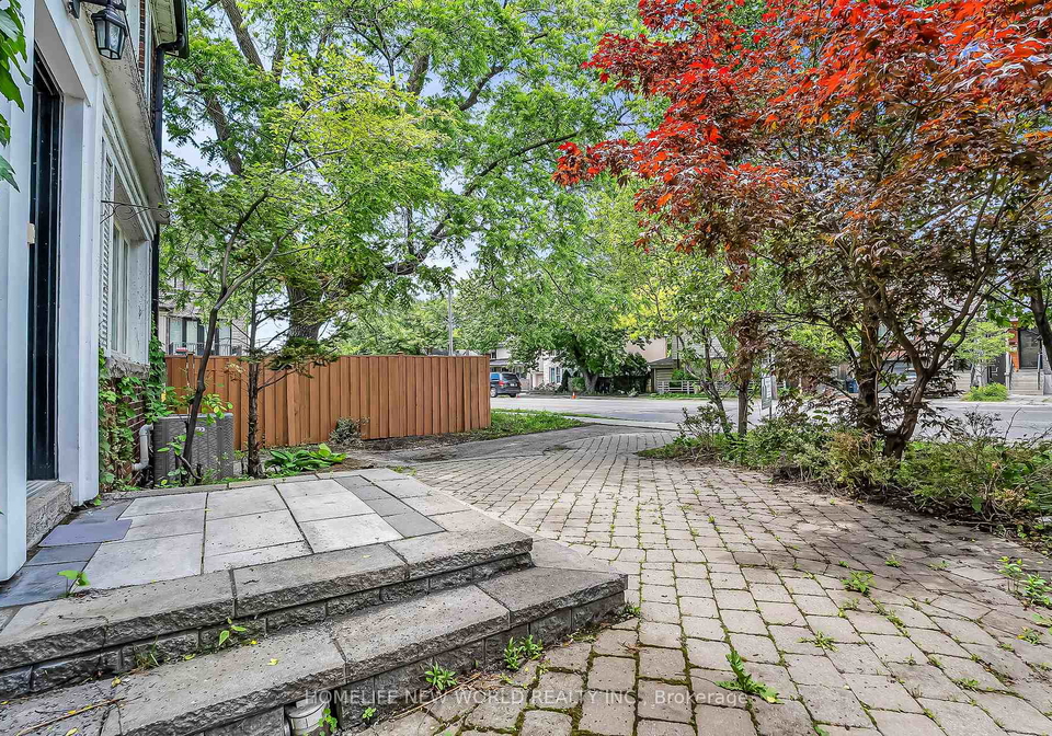 351-lawrence-avenue-w-toronto-ontario-c13448694