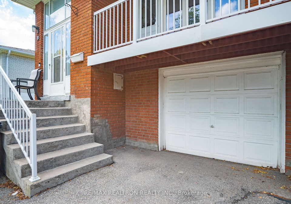14-castlebury-crescent-north-york-ontario-c13448710