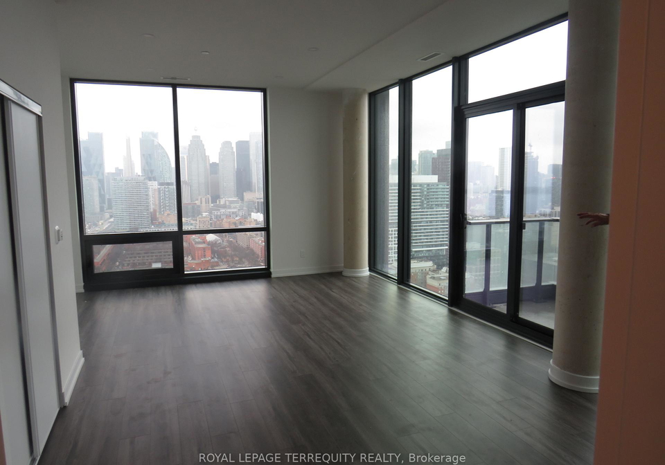 35-parliament-street-toronto-ontario-c13448822