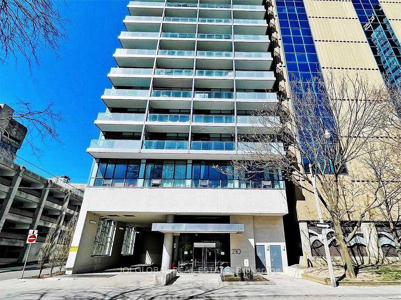 210-simcoe-street-toronto-ontario-c13448920