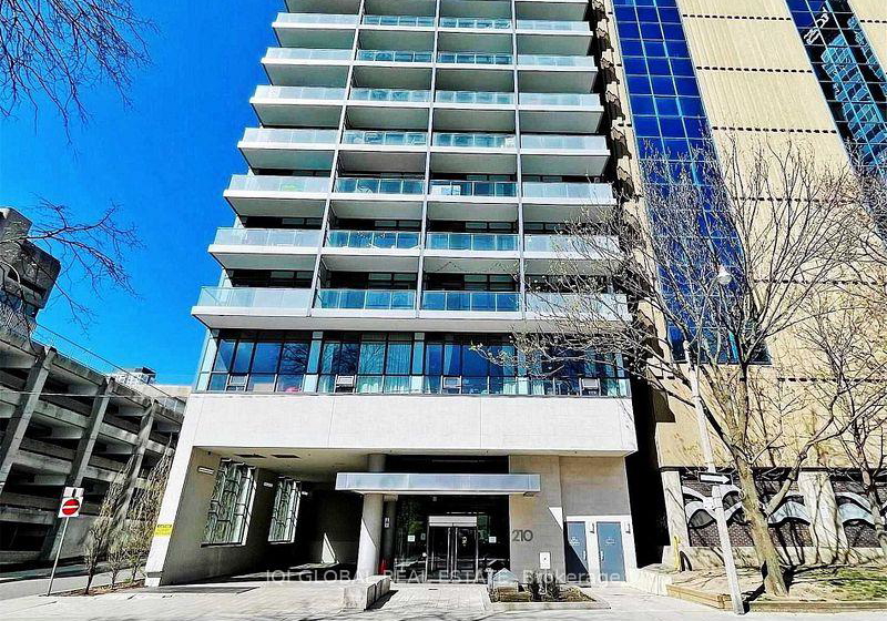 210-simcoe-street-toronto-ontario-c13448920