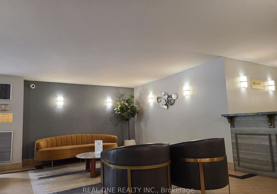 5-shady-golf-way-east-york-ontario-c13449058