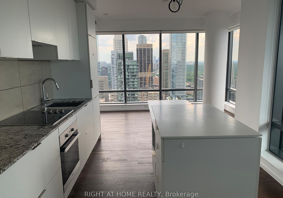 5-st-joseph-street-toronto-ontario-c13449088