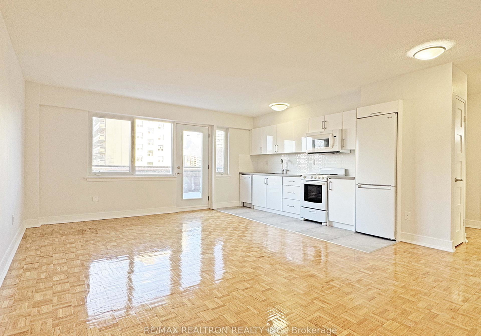 95-lawton-boulevard-toronto-ontario-c13449258