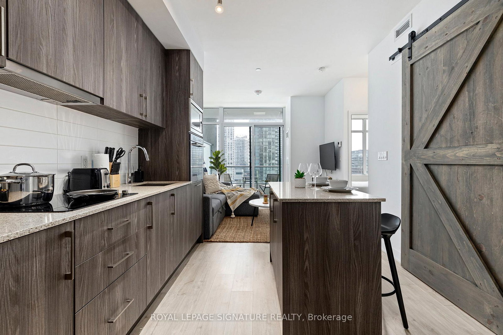 576-front-street-w-toronto-ontario-c13449604