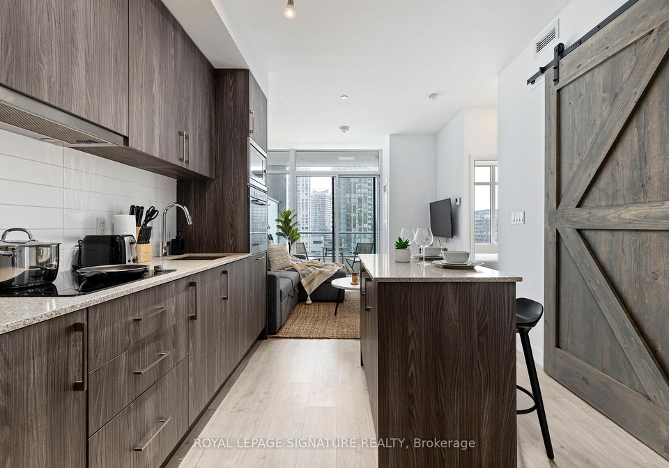 576-front-street-w-toronto-ontario-c13449604