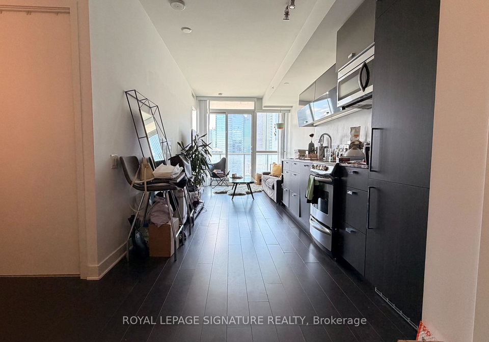 290-adelaide-street-w-toronto-ontario-c13449684