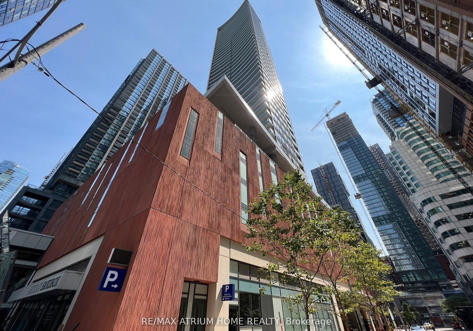 21-widmer-street-toronto-ontario-c13449866