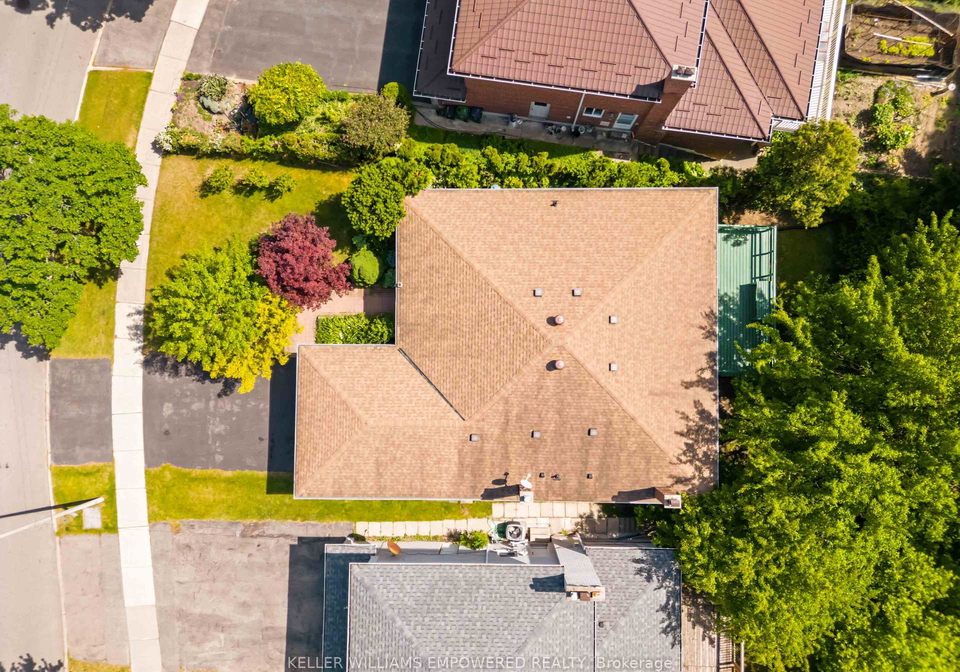 42-pineway-boulevard-north-york-ontario-c13449950