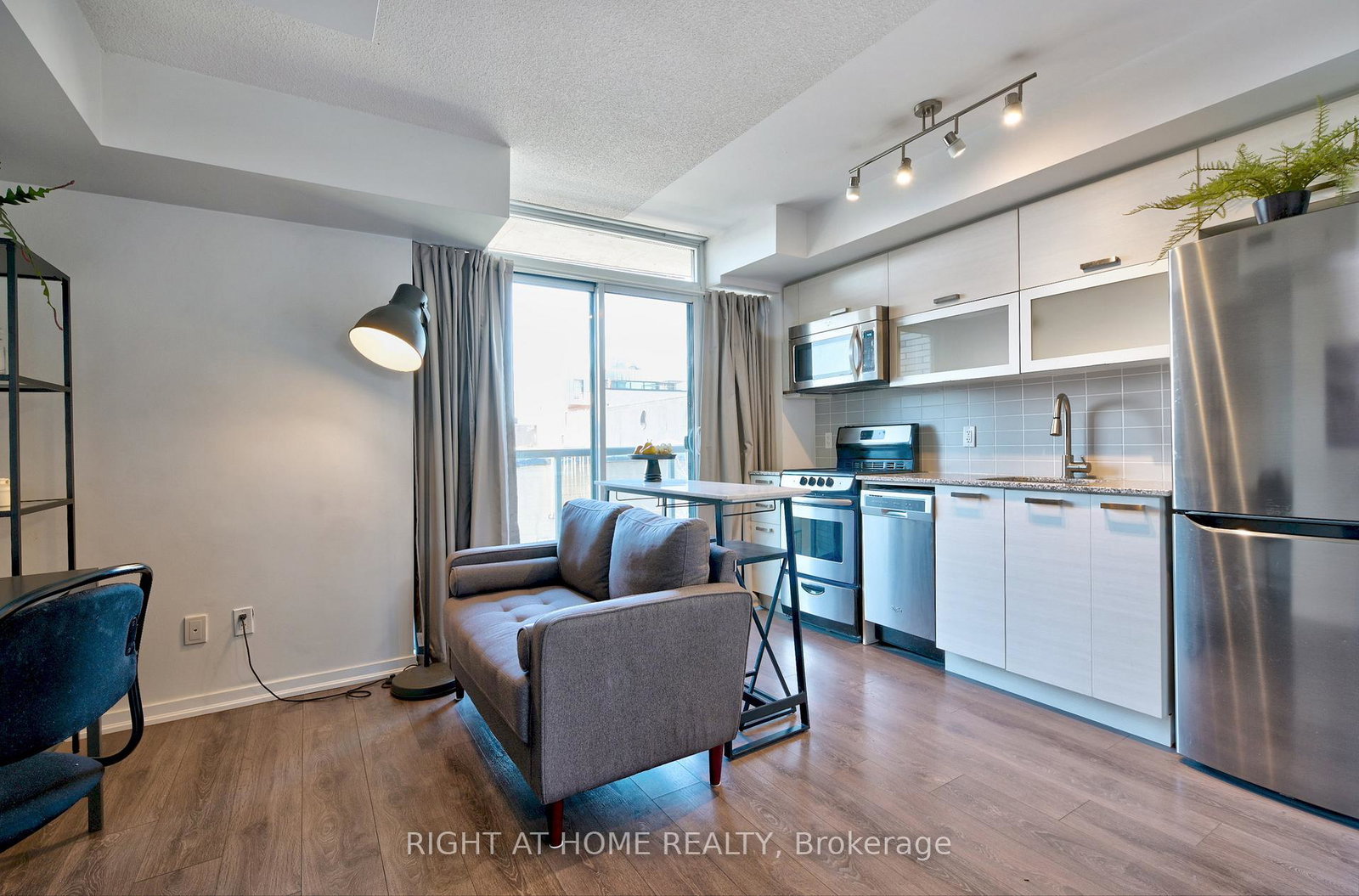 68-abell-street-w-toronto-ontario-c13449960