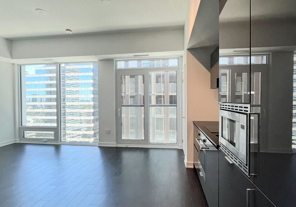 121-st-patrick-street-toronto-ontario-c13449970