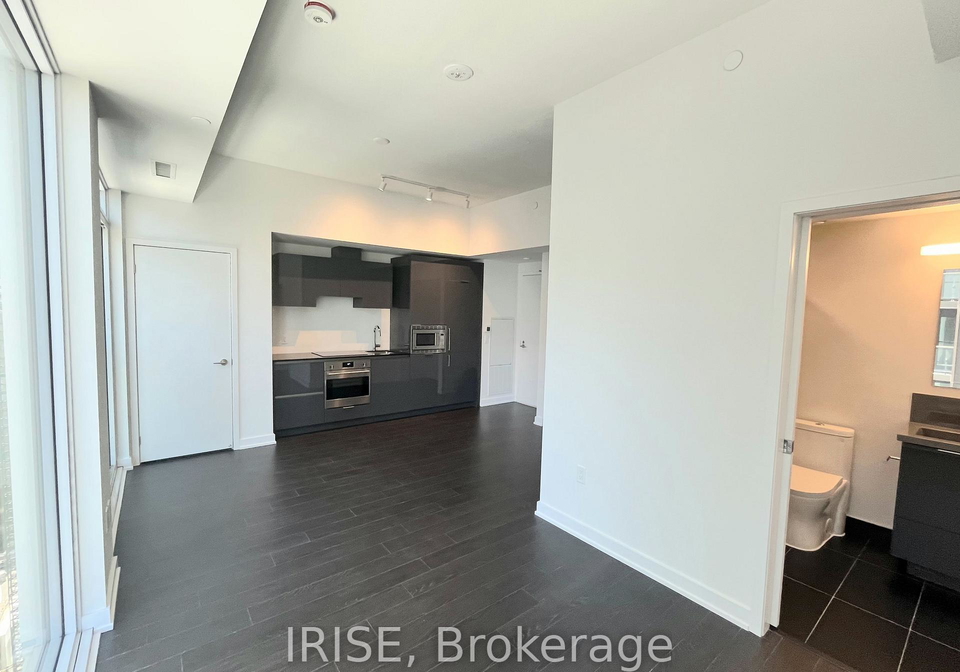 121-st-patrick-street-toronto-ontario-c13449970