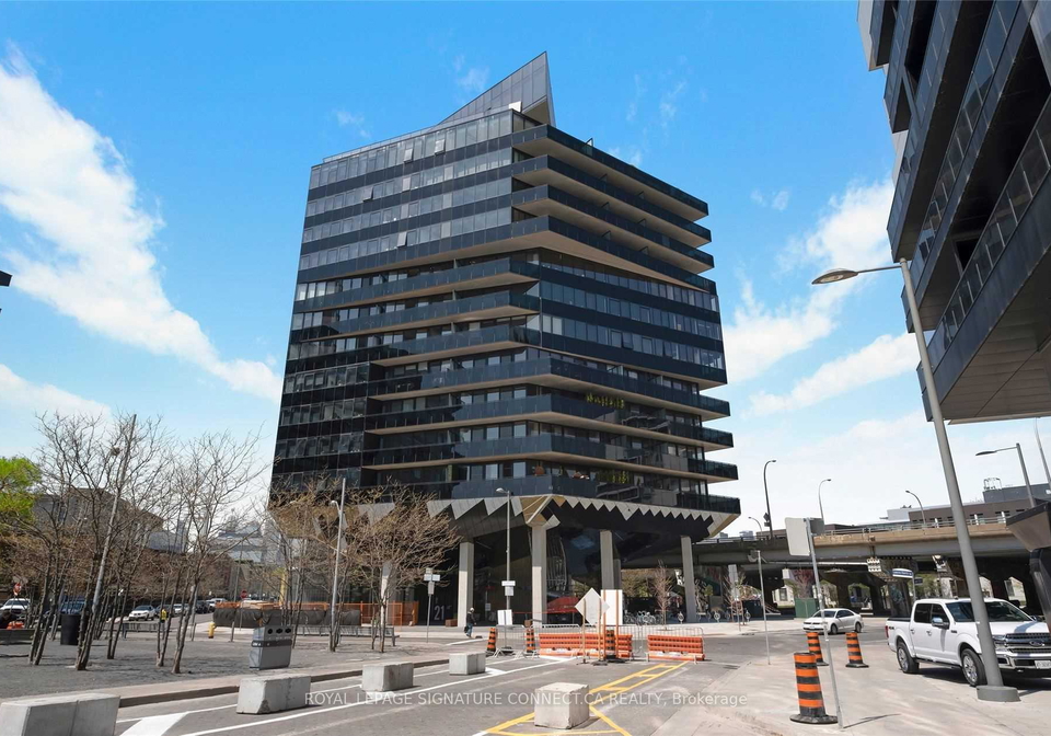21-lawren-harris-square-toronto-ontario-c13449978