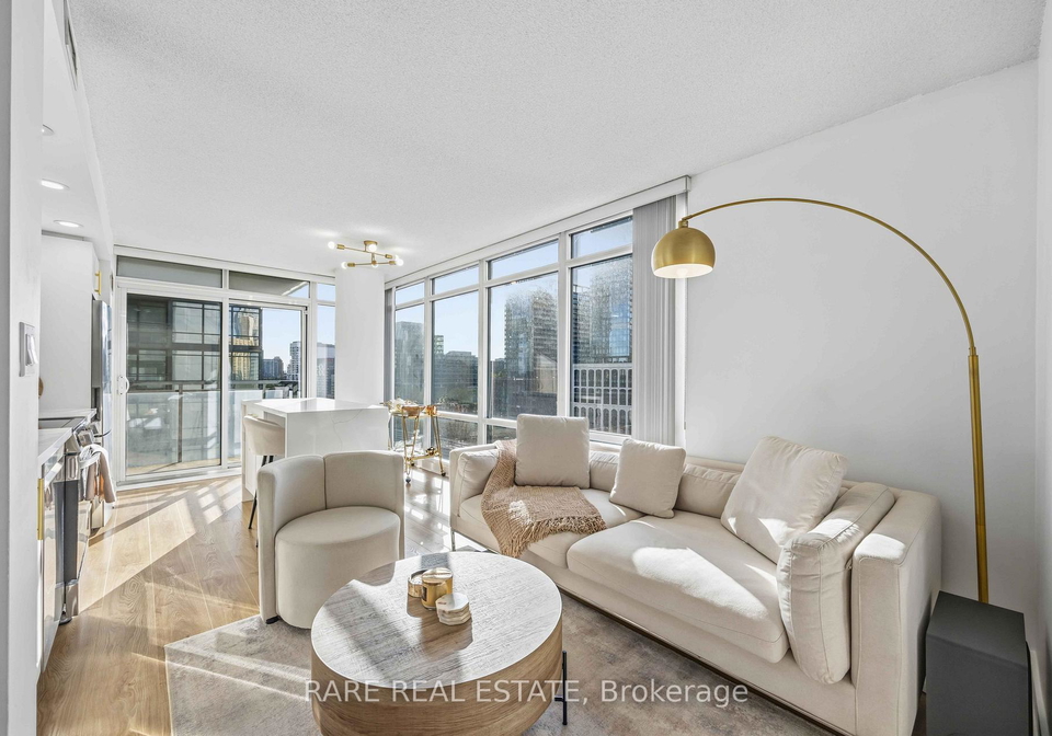 4k-spadina-avenue-toronto-ontario-c13450086