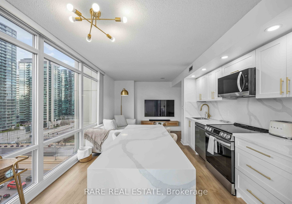 4k-spadina-avenue-toronto-ontario-c13450086
