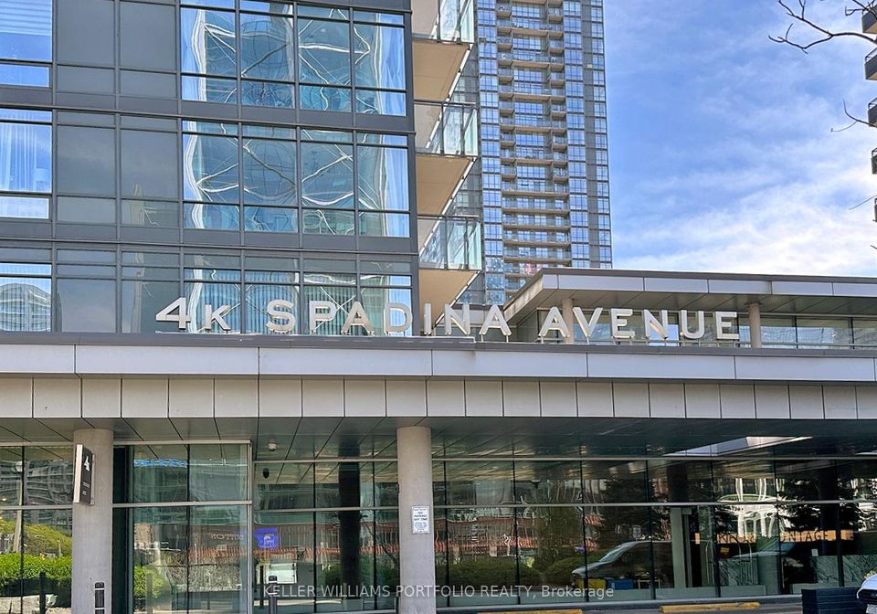4k-spadina-avenue-toronto-ontario-c13450258