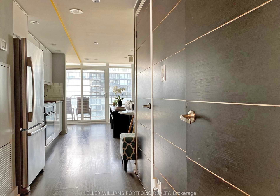 4k-spadina-avenue-toronto-ontario-c13450258