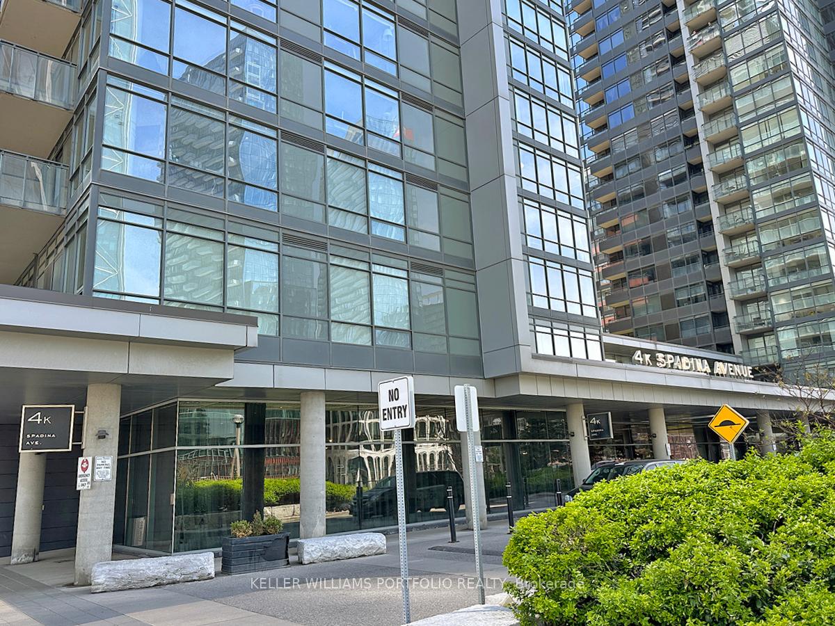4k-spadina-avenue-toronto-ontario-c13450264