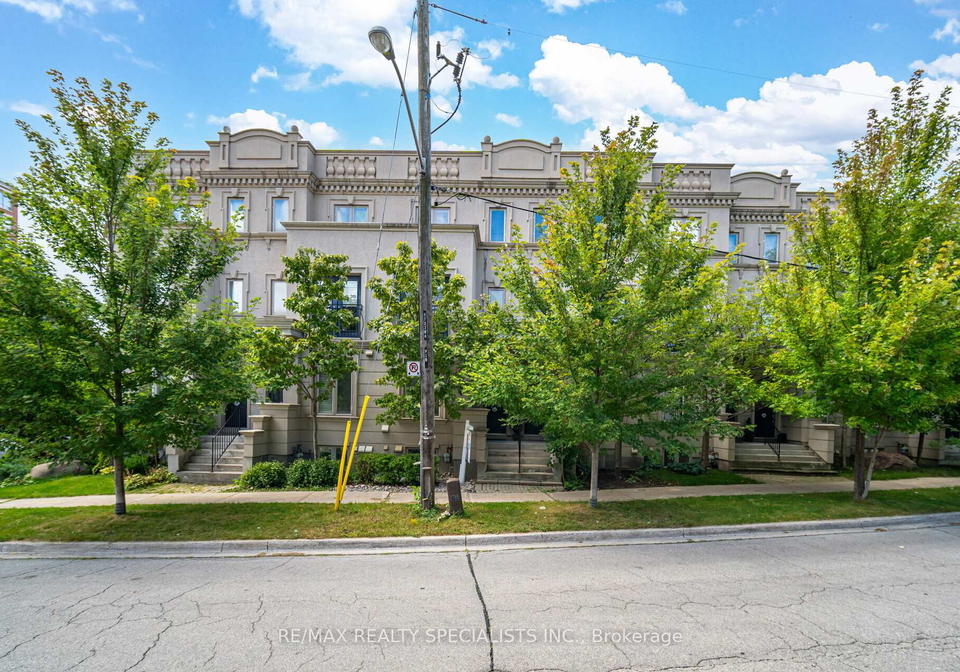 8c-clairtrell-road-north-york-ontario-c13450324