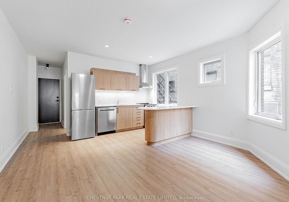 2528-yonge-street-toronto-ontario-c13450694