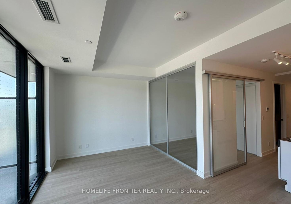 699-sheppard-avenue-e-north-york-ontario-c13450948