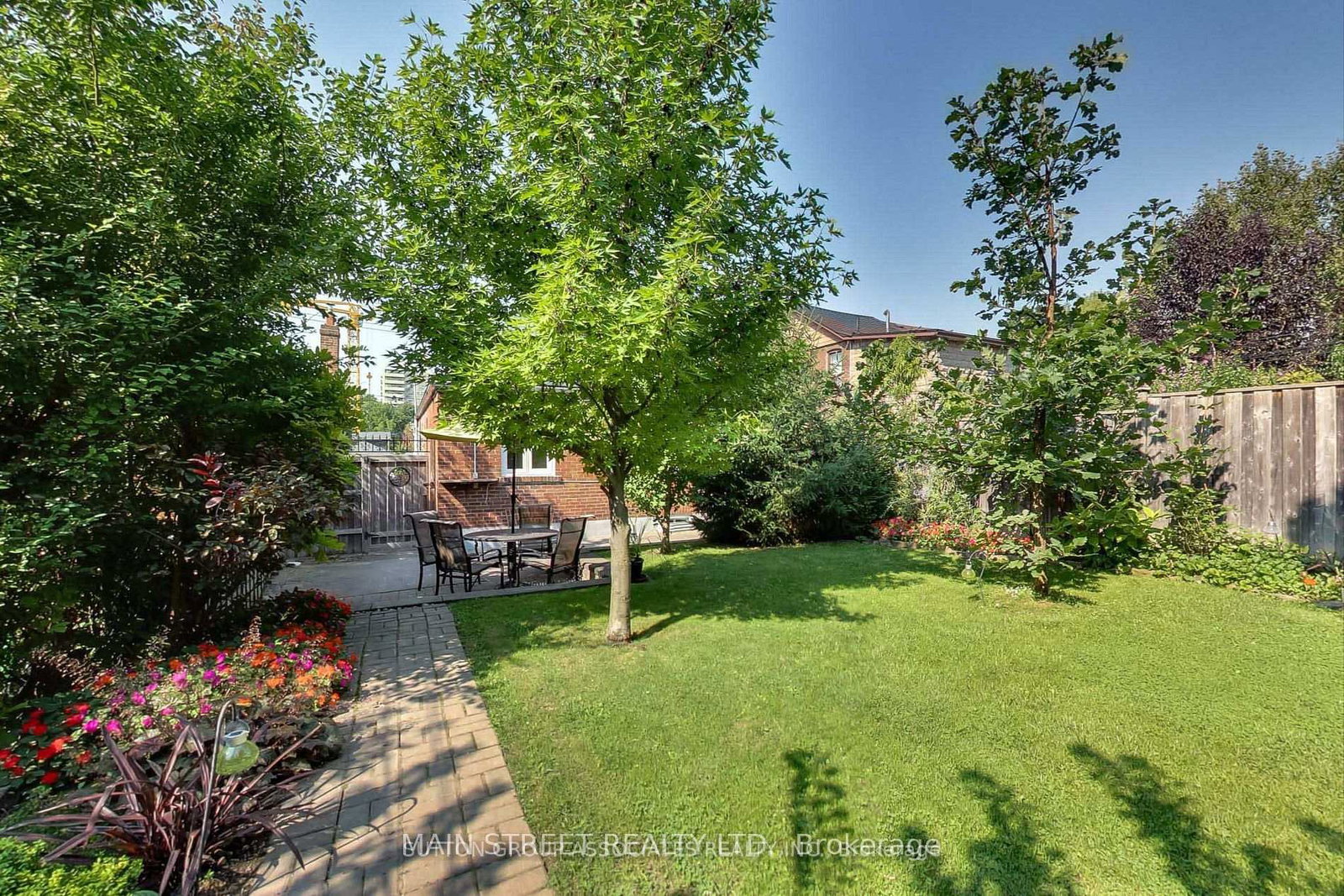 595-northcliffe-boulevard-toronto-ontario-c13451036