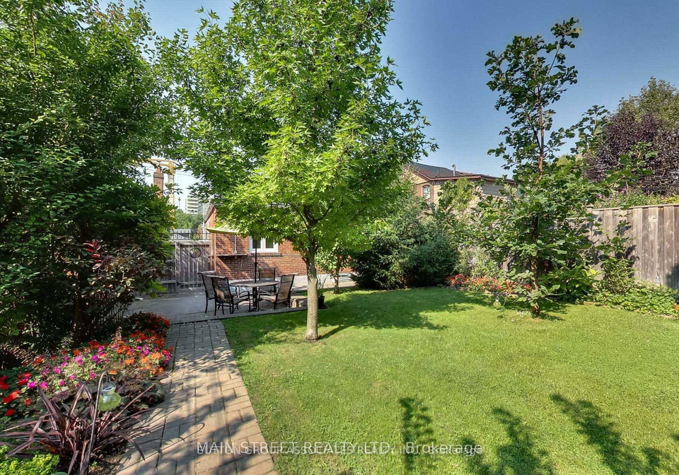 595-northcliffe-boulevard-toronto-ontario-c13451036